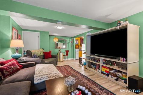 28 Oak Grove Road Brookfield CT 06804