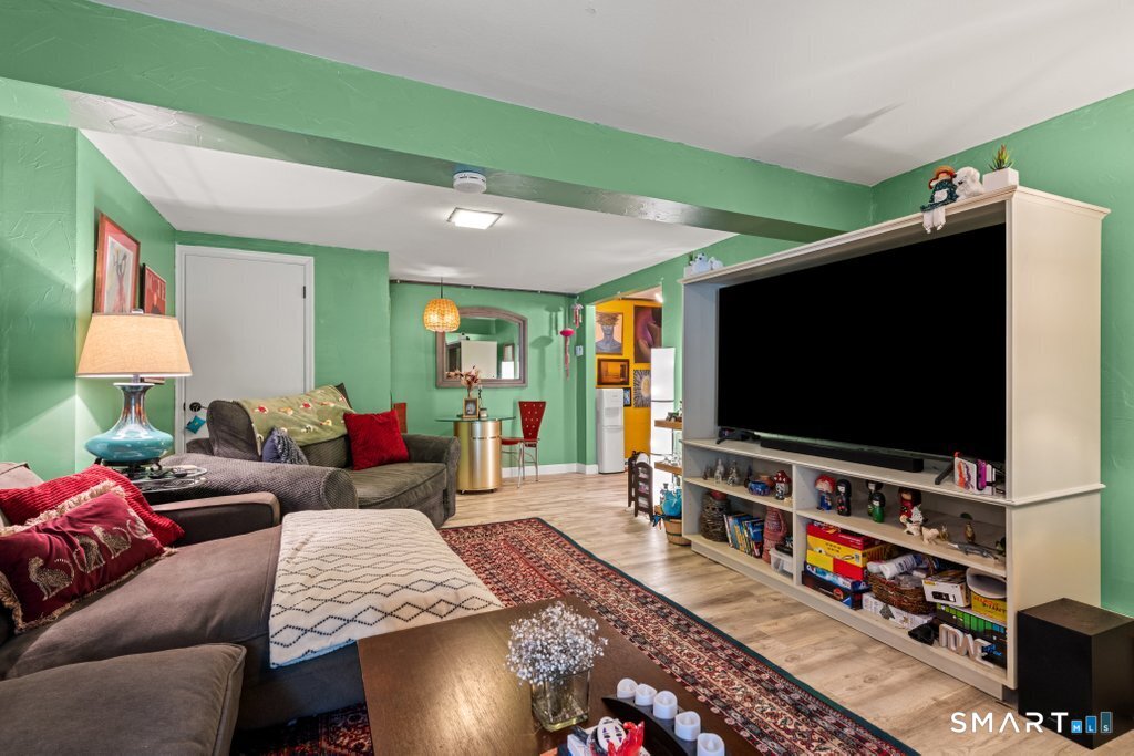 28 Oak Grove Road Brookfield CT 06804