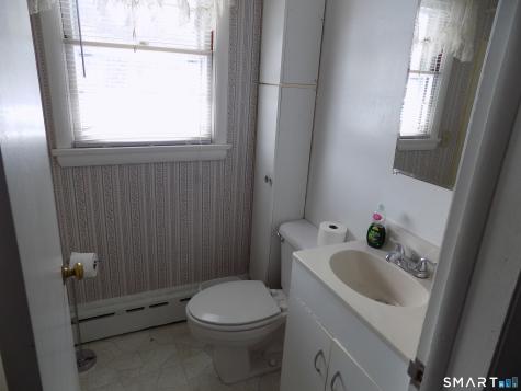 133 Weymouth Road Enfield CT 06082