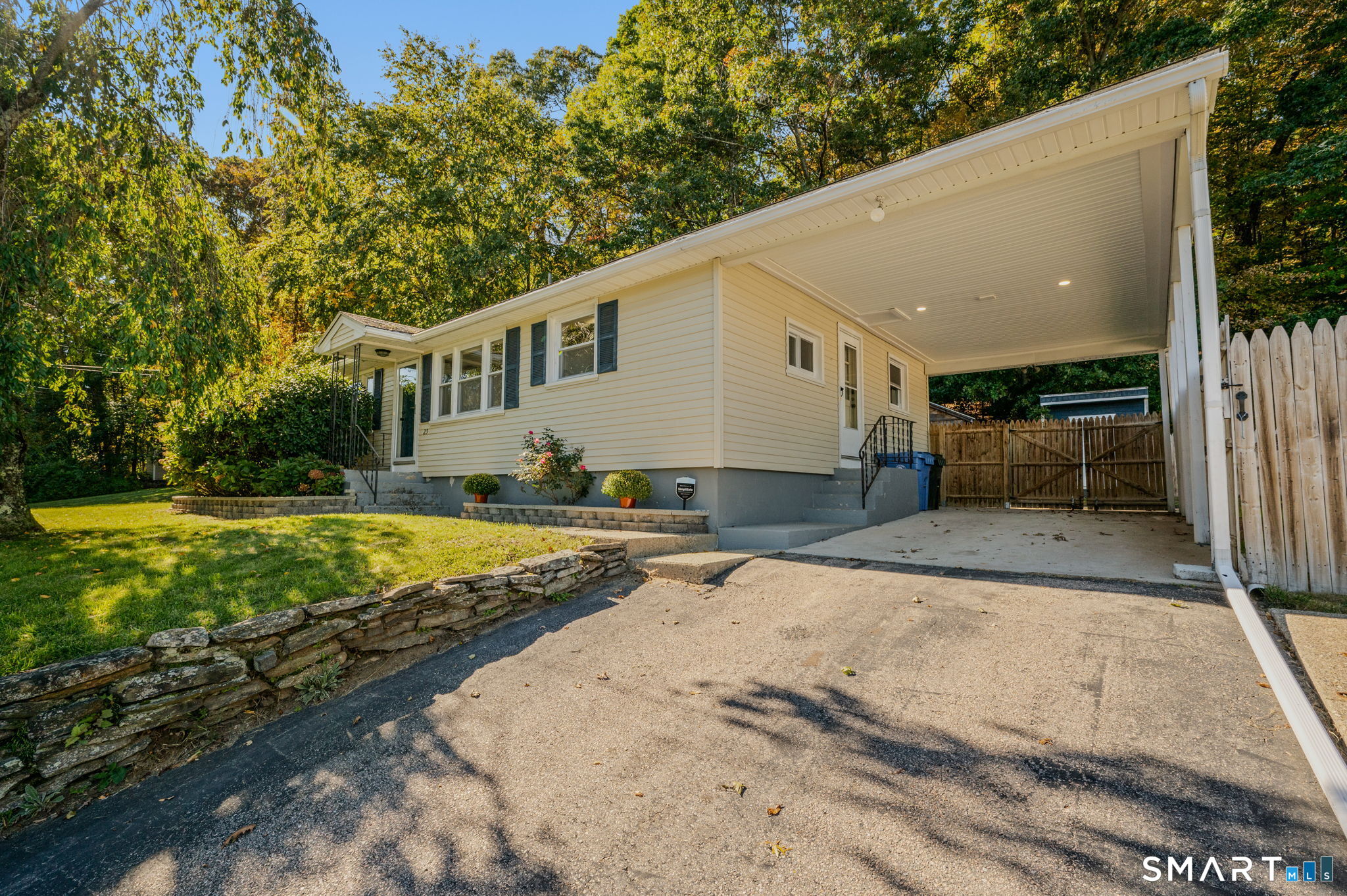 25 Dudley Street Norwich CT 06360