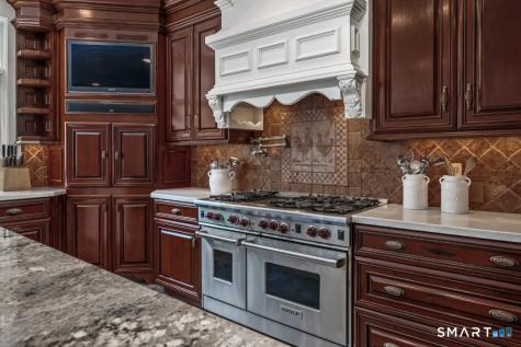 221 Farmstead Hill Road Fairfield CT 06824