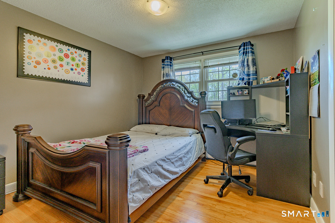 128 Jeffrey Lane Newington CT 06111