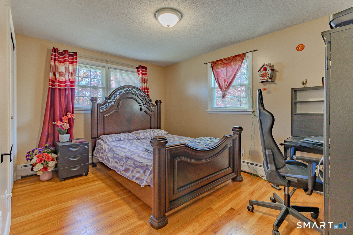 128 Jeffrey Lane Newington CT 06111