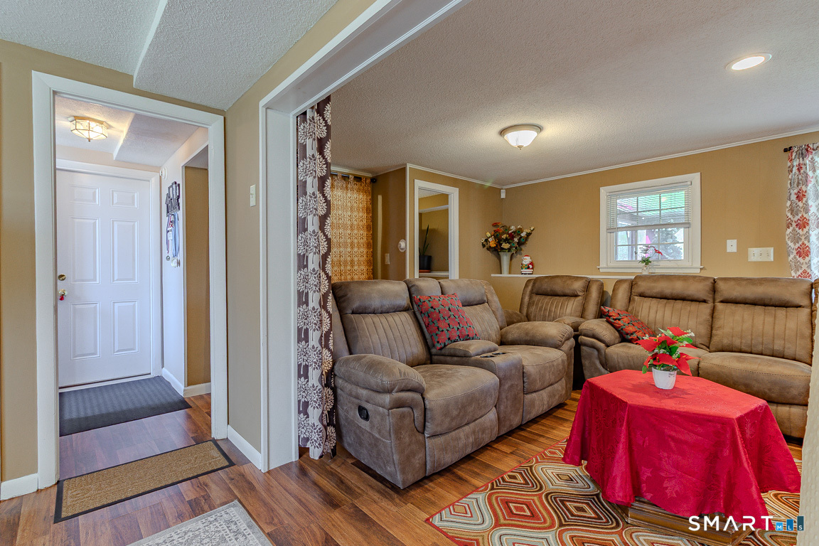 128 Jeffrey Lane Newington CT 06111