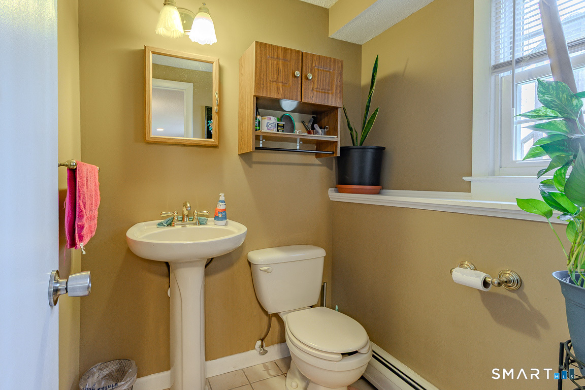 128 Jeffrey Lane Newington CT 06111