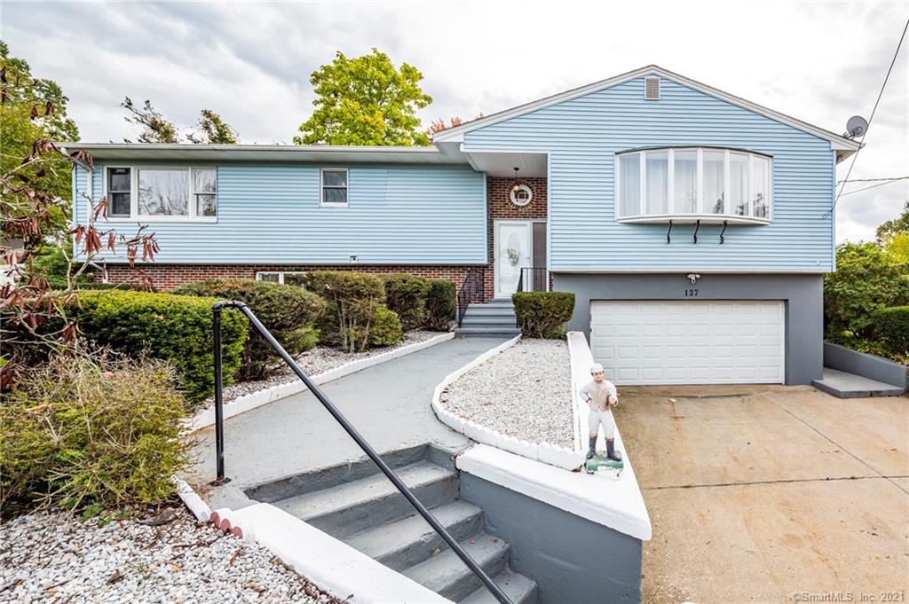 137 Ruela Drive Naugatuck CT 06770