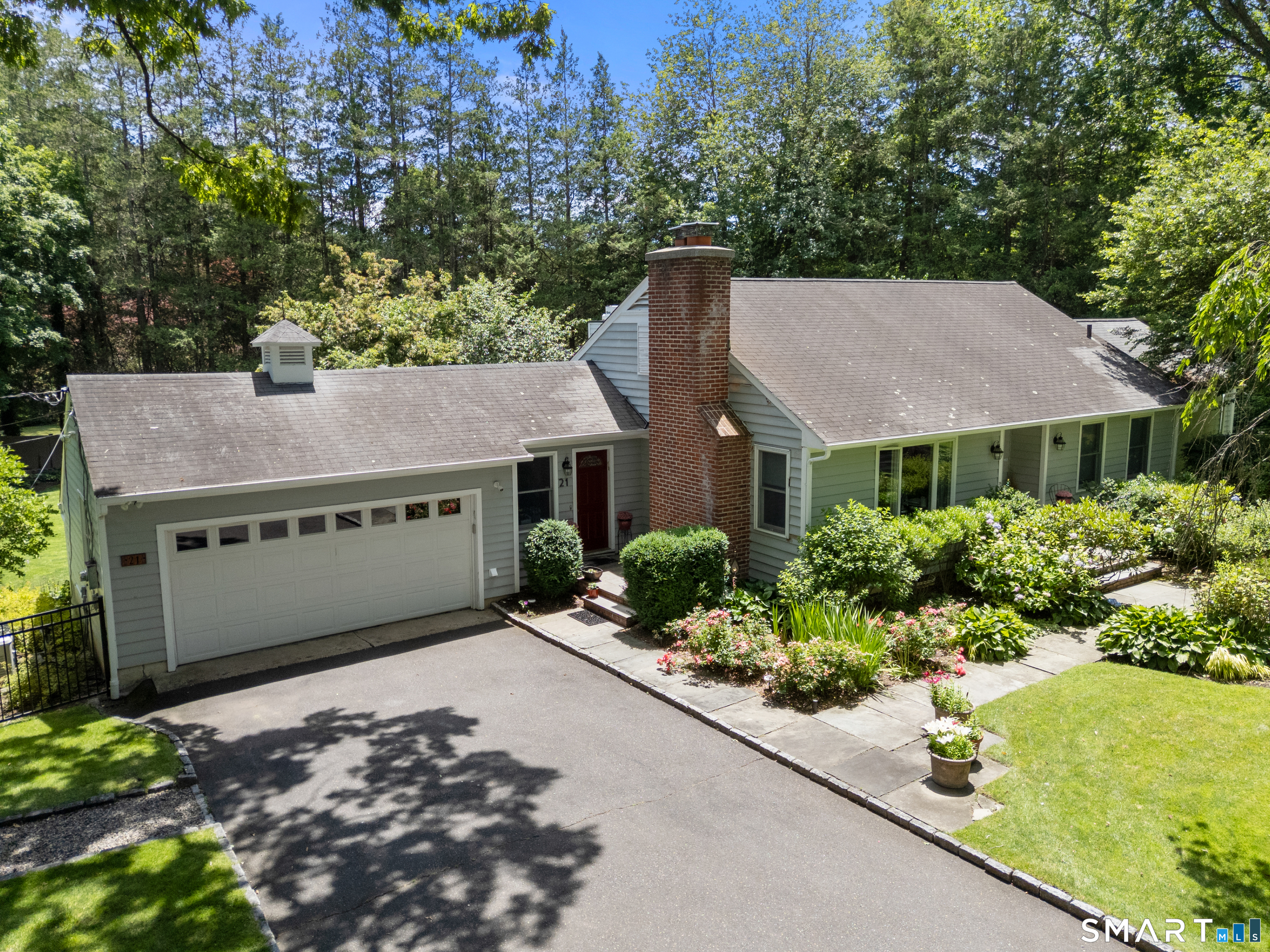 21 Hampton Lane New Canaan CT 06840