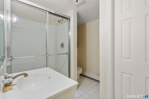 21 Hampton Lane New Canaan CT 06840