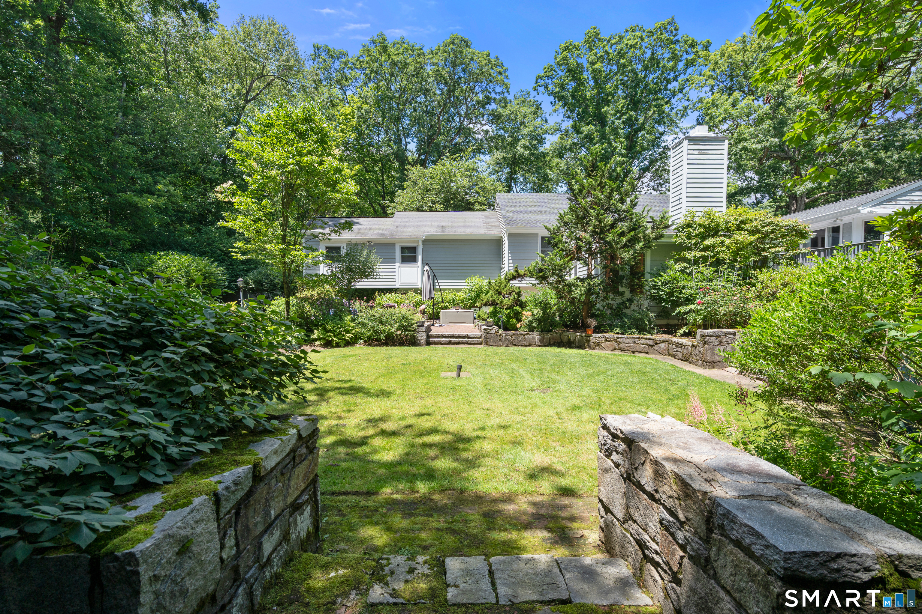 21 Hampton Lane New Canaan CT 06840