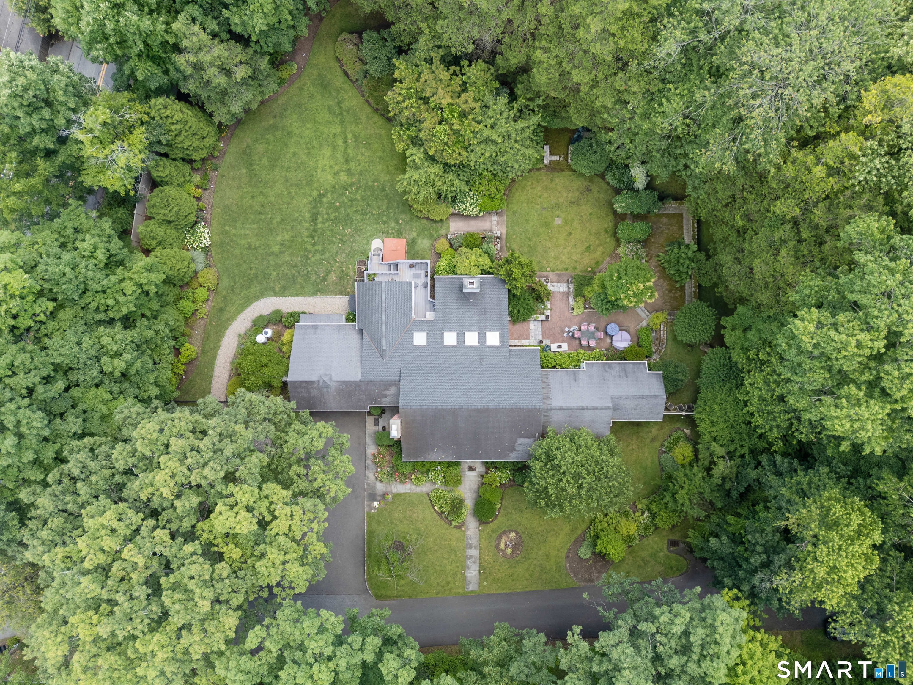 21 Hampton Lane New Canaan CT 06840