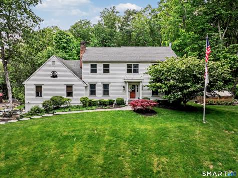 9 Fox Hollow Lane Newtown CT 06482