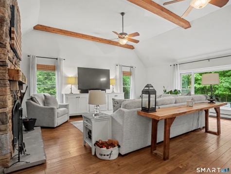 9 Fox Hollow Lane Newtown CT 06482