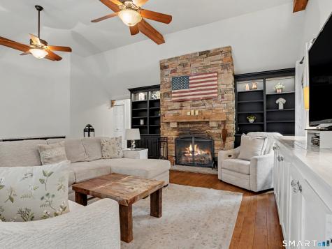 9 Fox Hollow Lane Newtown CT 06482