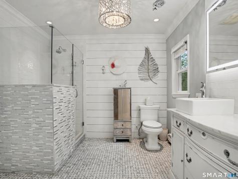 9 Fox Hollow Lane Newtown CT 06482