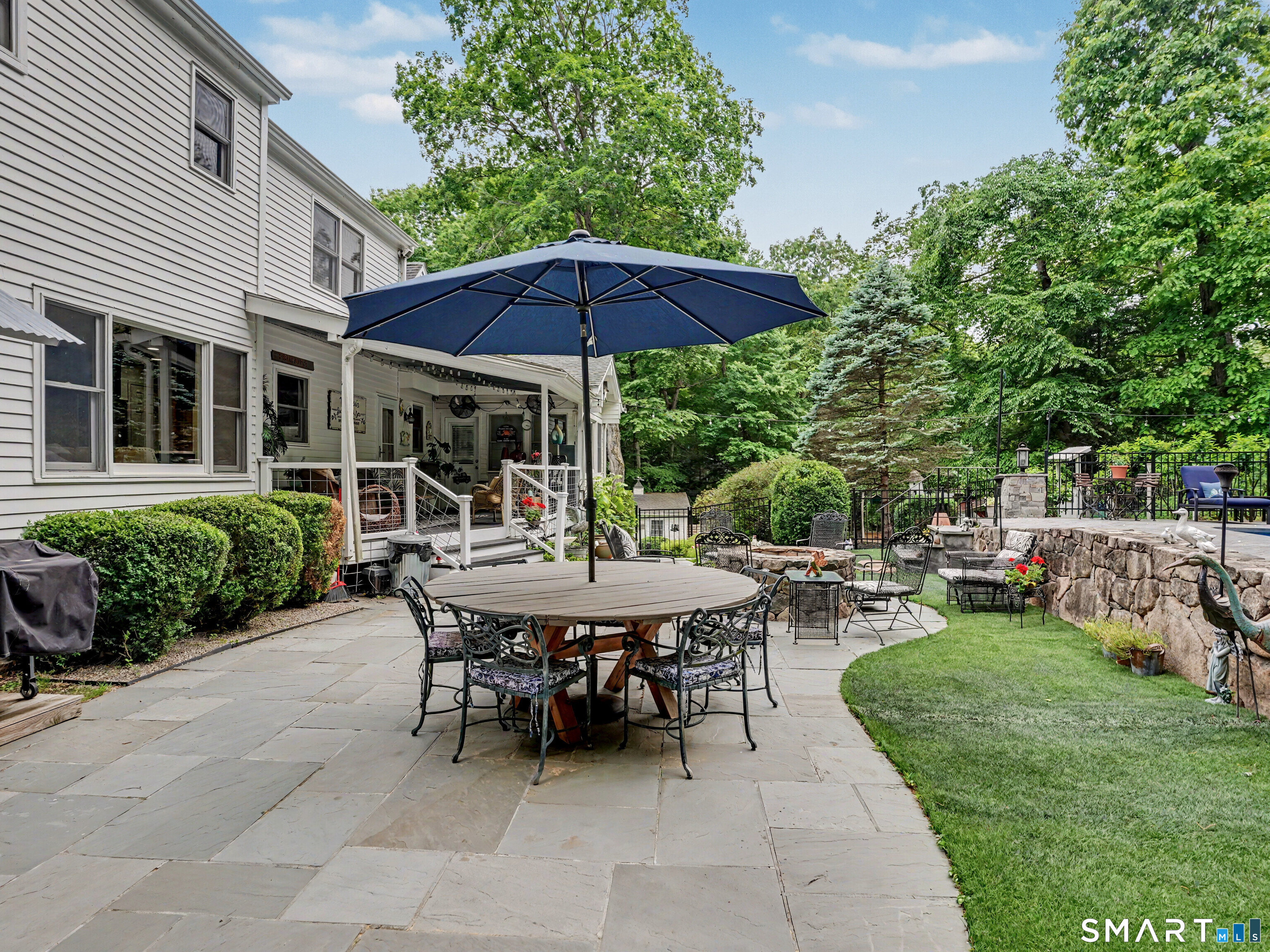 9 Fox Hollow Lane Newtown CT 06482