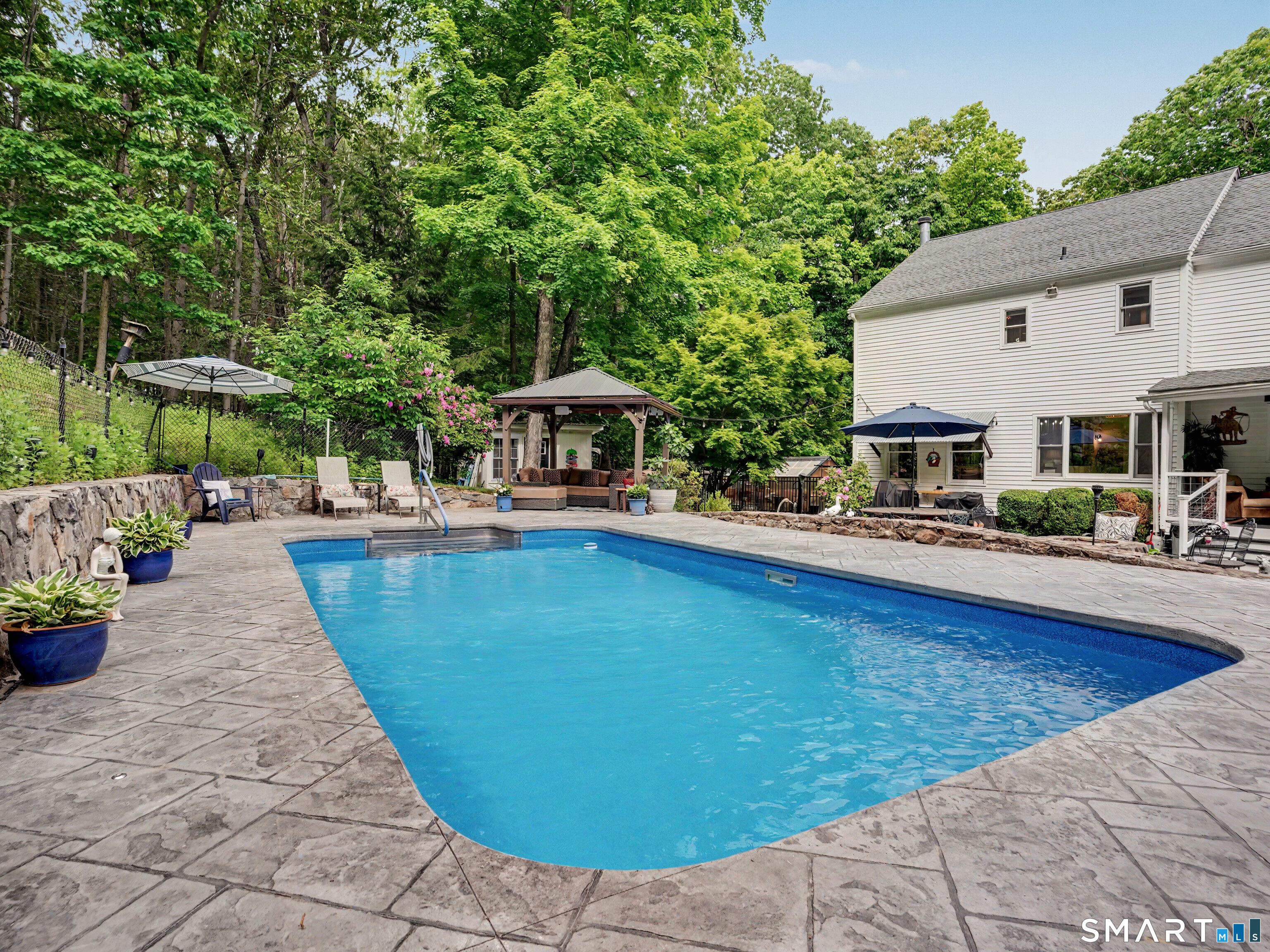 9 Fox Hollow Lane Newtown CT 06482