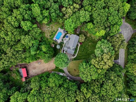 9 Fox Hollow Lane Newtown CT 06482
