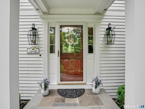 9 Fox Hollow Lane Newtown CT 06482