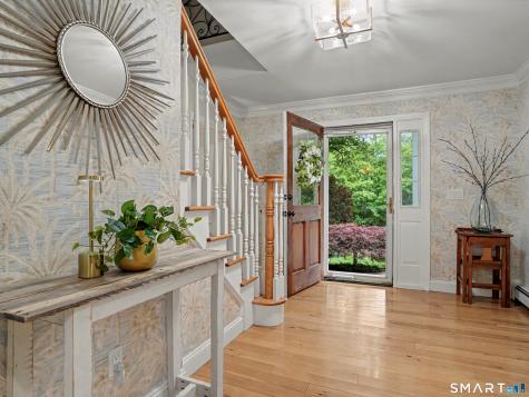 9 Fox Hollow Lane Newtown CT 06482