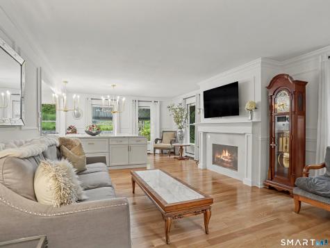 9 Fox Hollow Lane Newtown CT 06482
