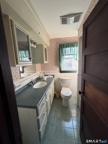 34 Mallory Street Danbury CT 06810