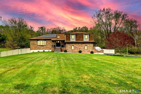 2262 Ridge Road North Haven CT 06473