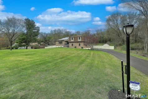 2262 Ridge Road North Haven CT 06473