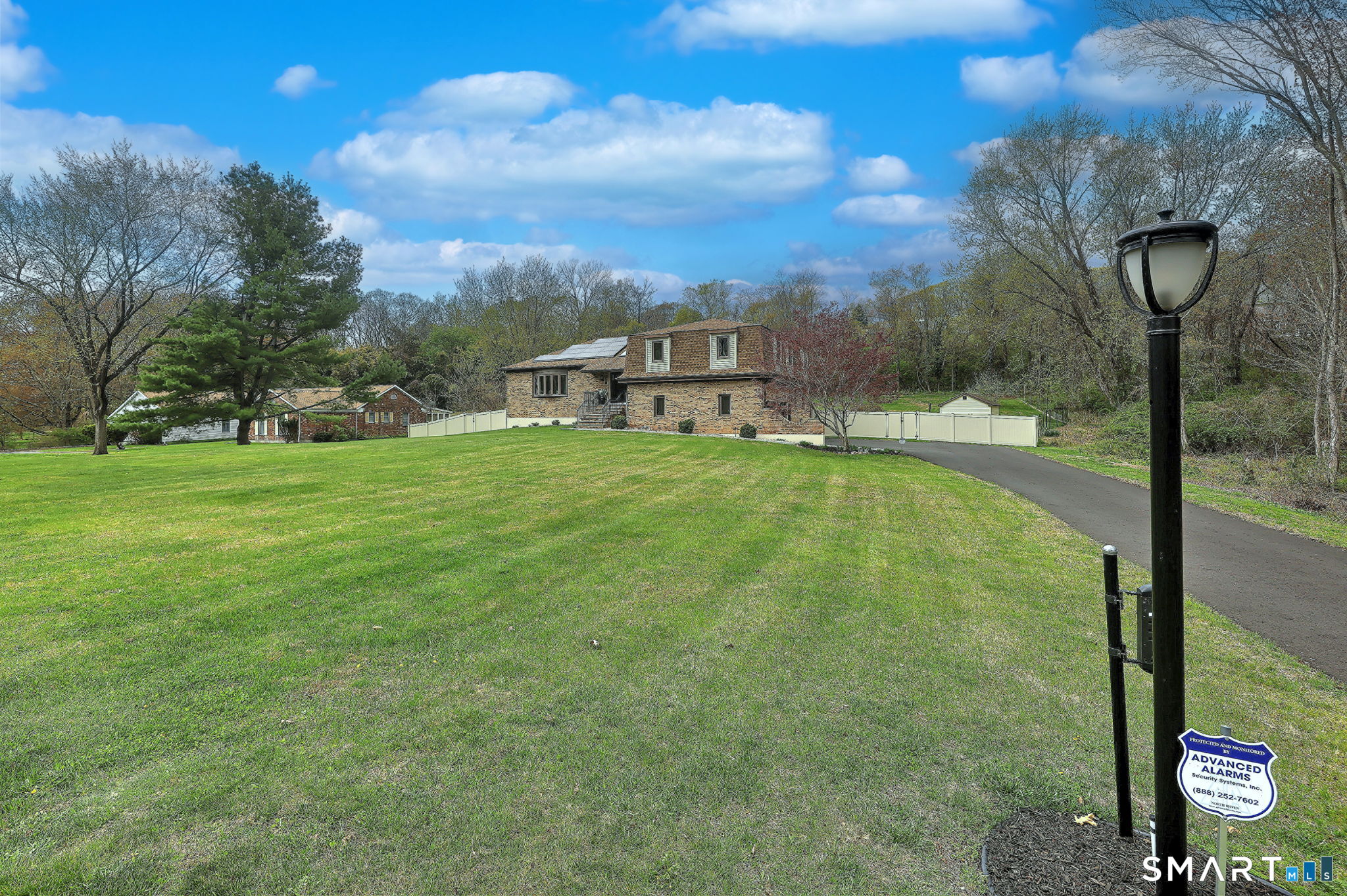 2262 Ridge Road North Haven CT 06473