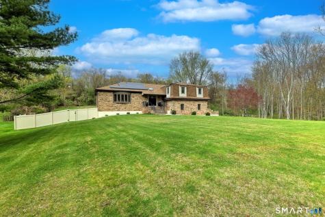 2262 Ridge Road North Haven CT 06473