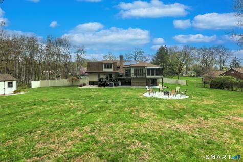 2262 Ridge Road North Haven CT 06473