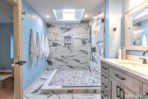 2262 Ridge Road North Haven CT 06473