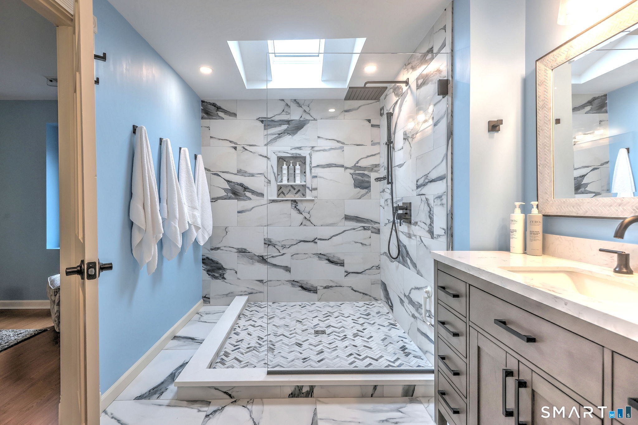 2262 Ridge Road North Haven CT 06473