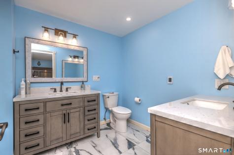 2262 Ridge Road North Haven CT 06473