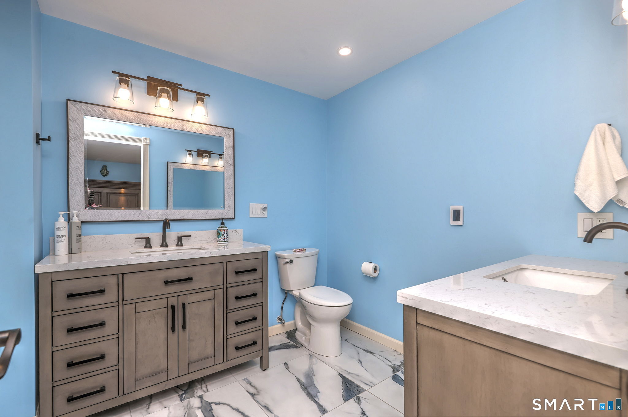 2262 Ridge Road North Haven CT 06473
