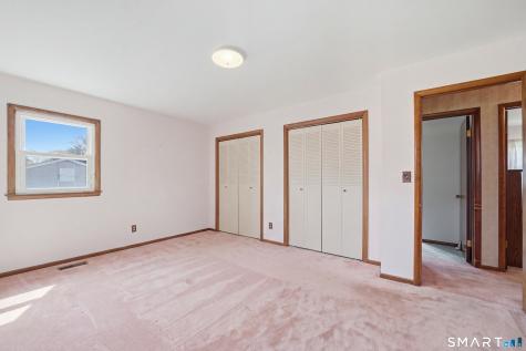 27 Homesteader Lane West Haven CT 06516