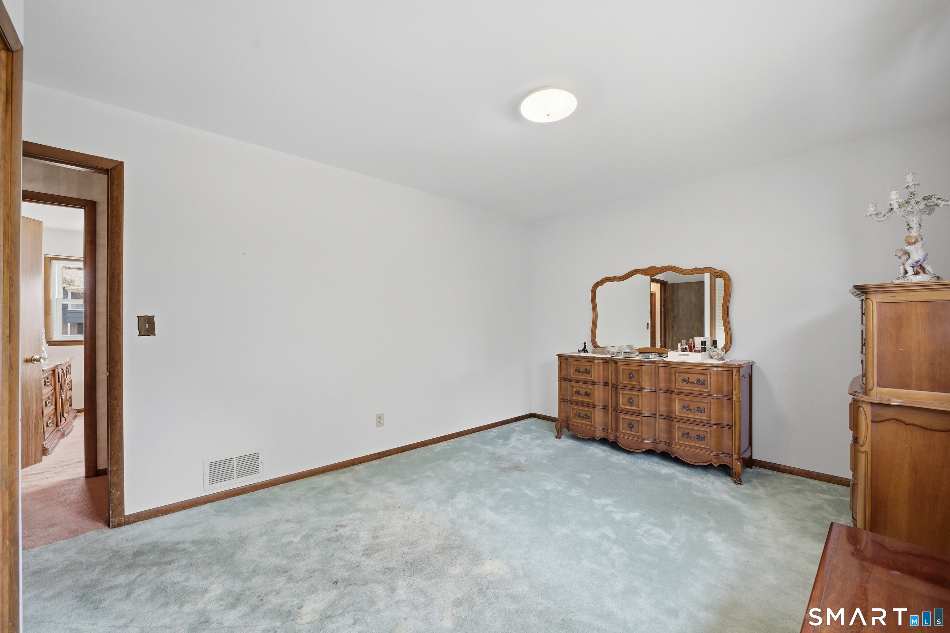 27 Homesteader Lane West Haven CT 06516
