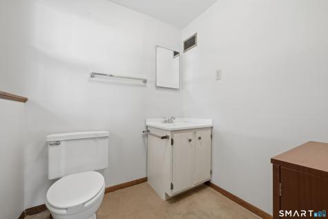 27 Homesteader Lane West Haven CT 06516