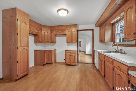 22 Tomlinson Road Seymour CT 06483