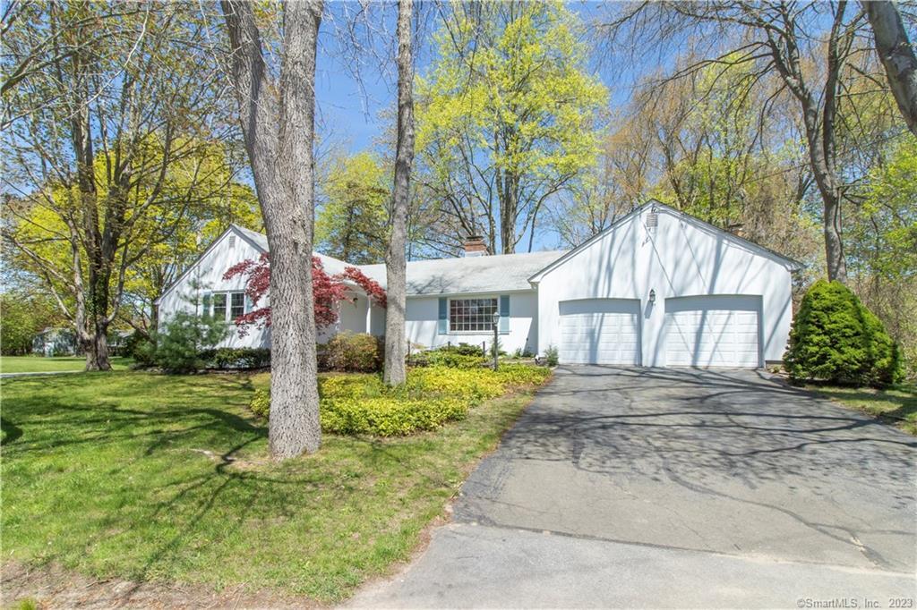 27 Meadowood Lane Old Saybrook CT 06475
