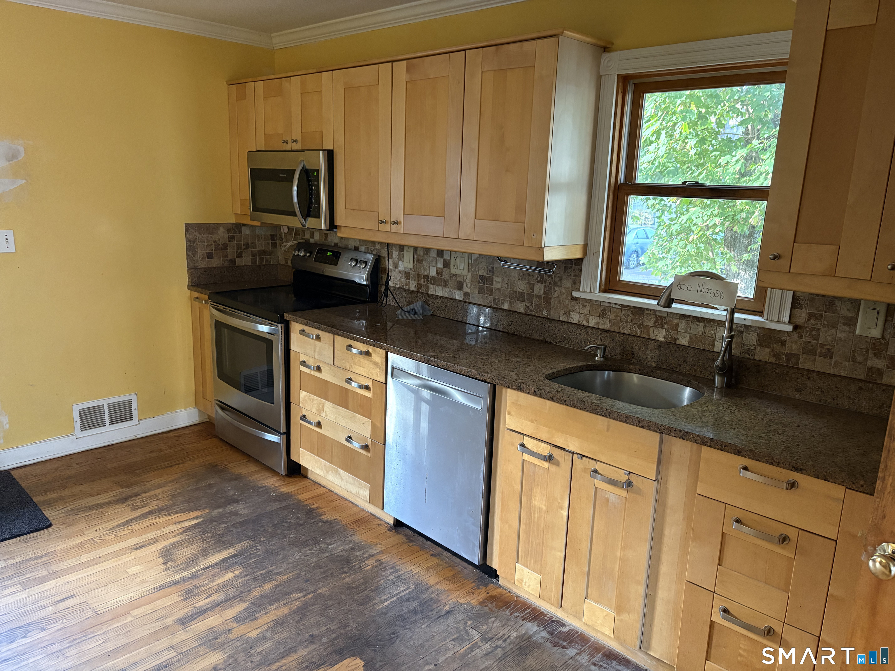 30 Mettler Street Woodbridge CT 06525
