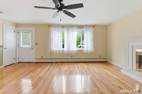 886 Overhill Drive Suffield CT 06078