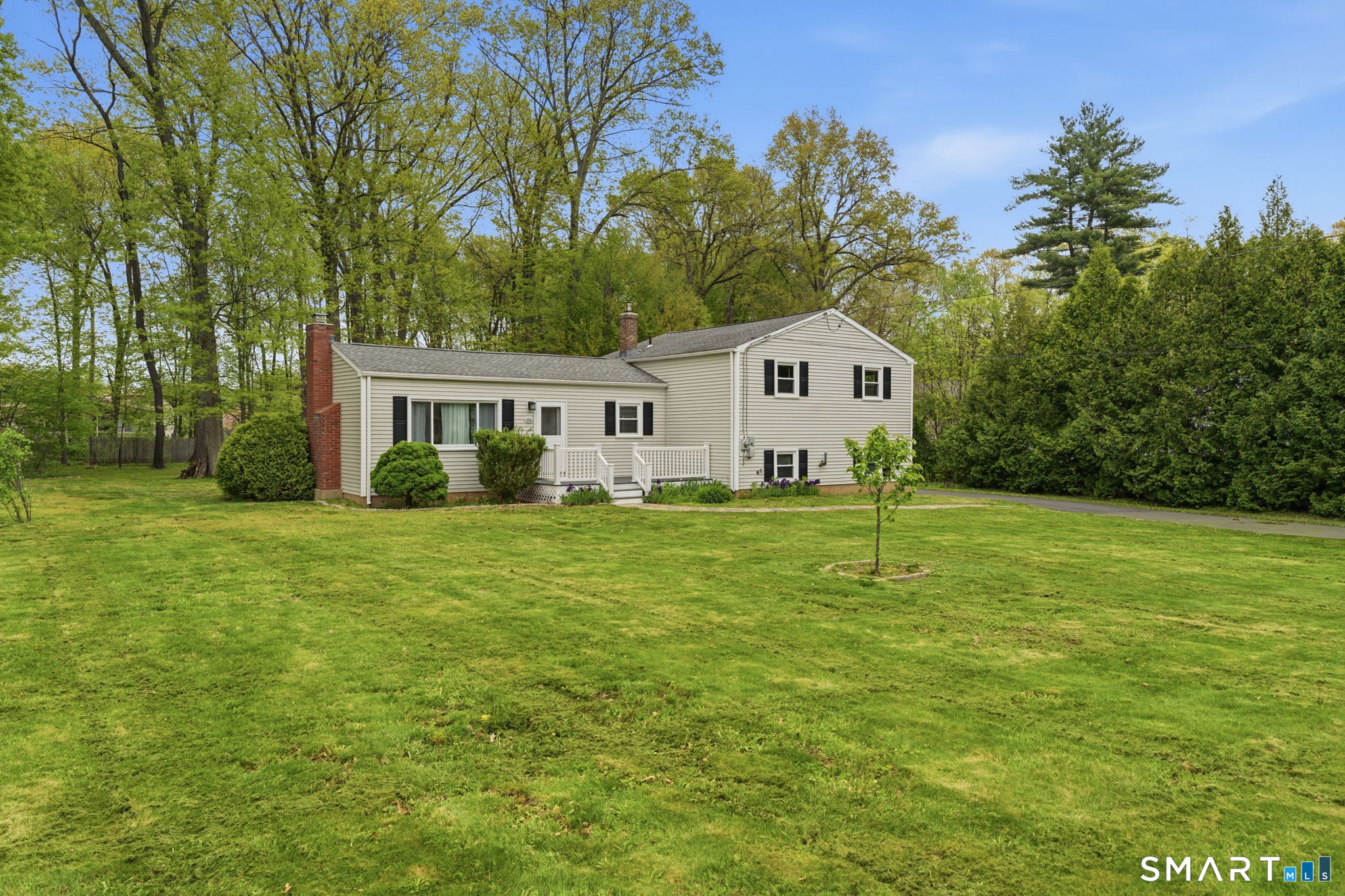 886 Overhill Drive Suffield CT 06078