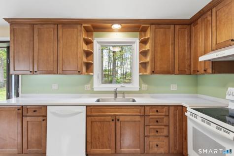 886 Overhill Drive Suffield CT 06078