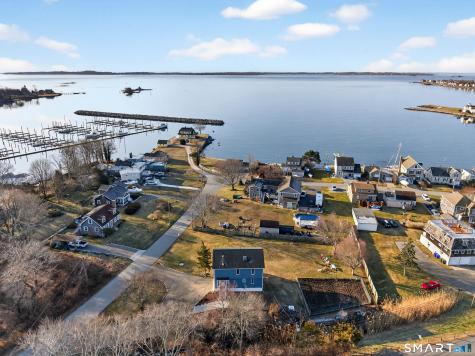 18 Noble Avenue Groton CT 06340