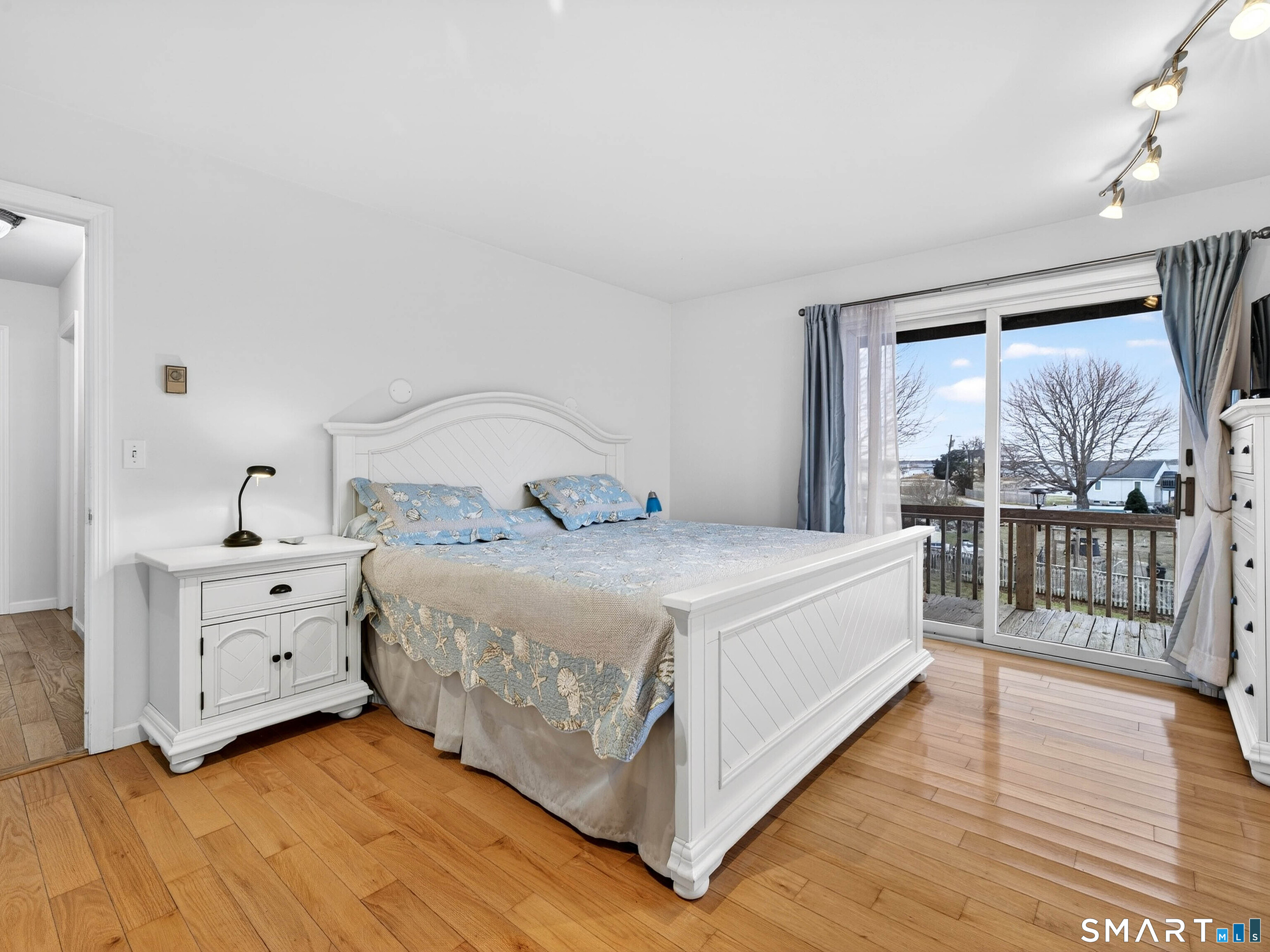18 Noble Avenue Groton CT 06340