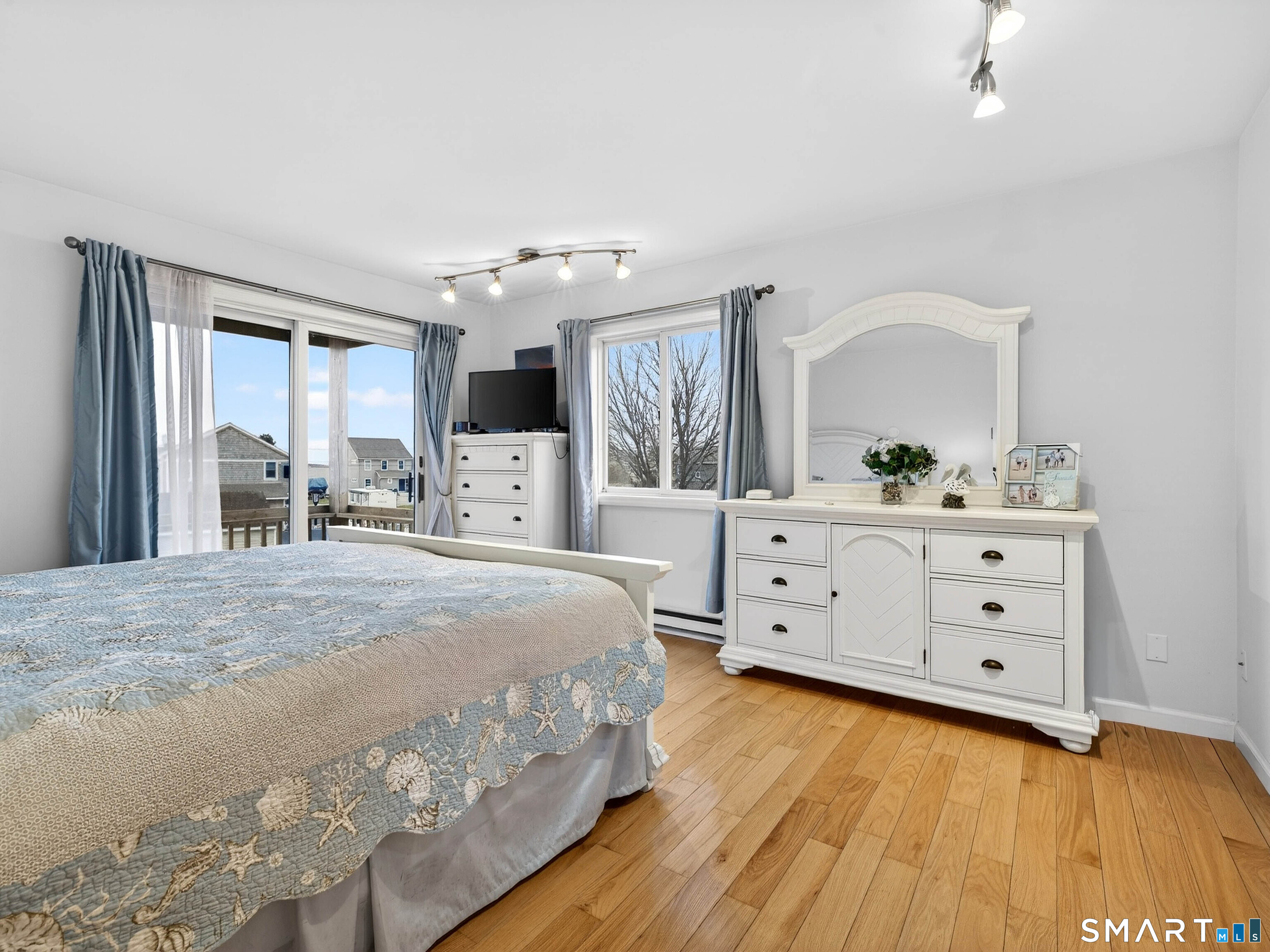 18 Noble Avenue Groton CT 06340