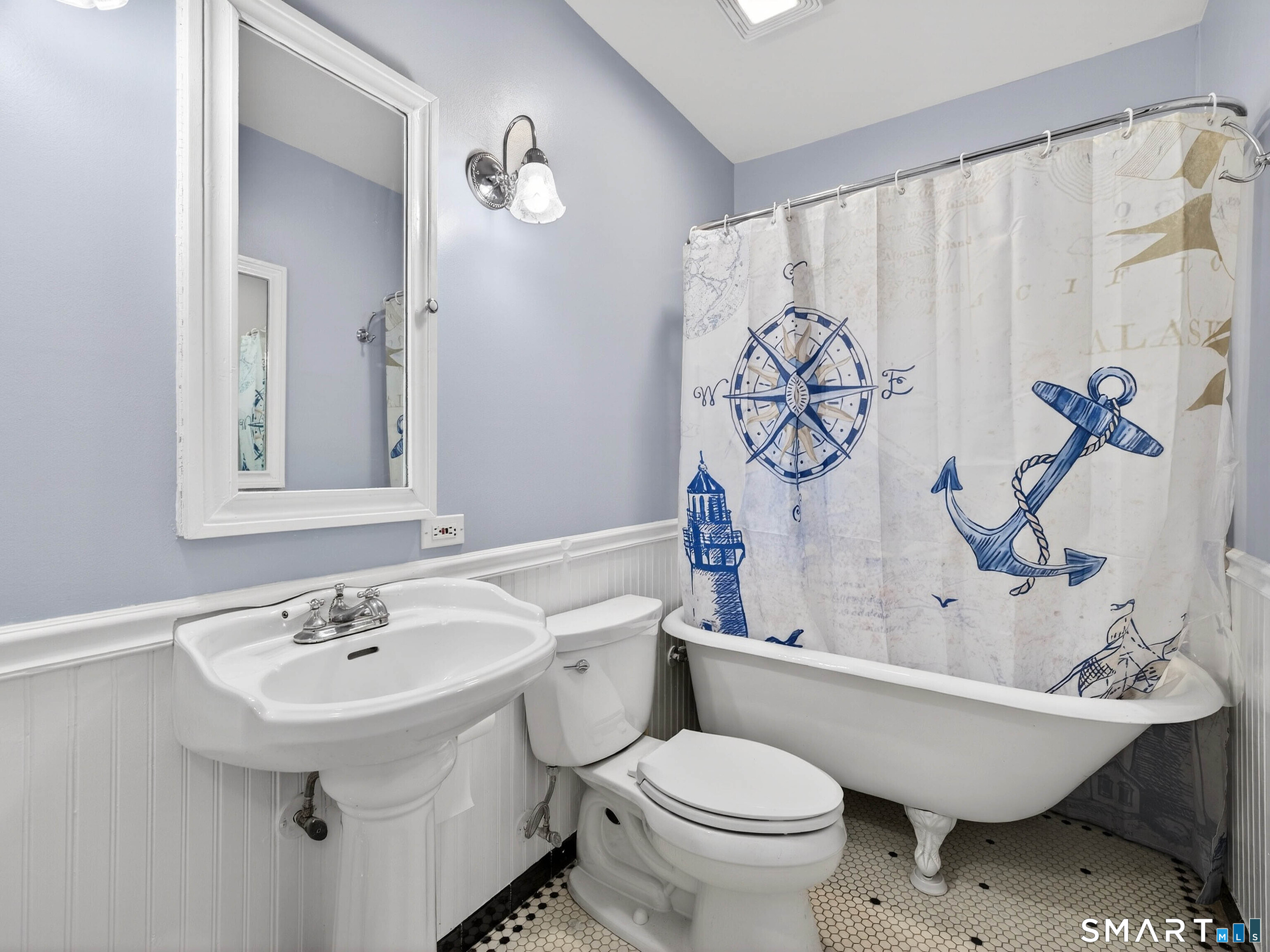 18 Noble Avenue Groton CT 06340