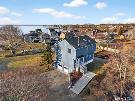 18 Noble Avenue Groton CT 06340