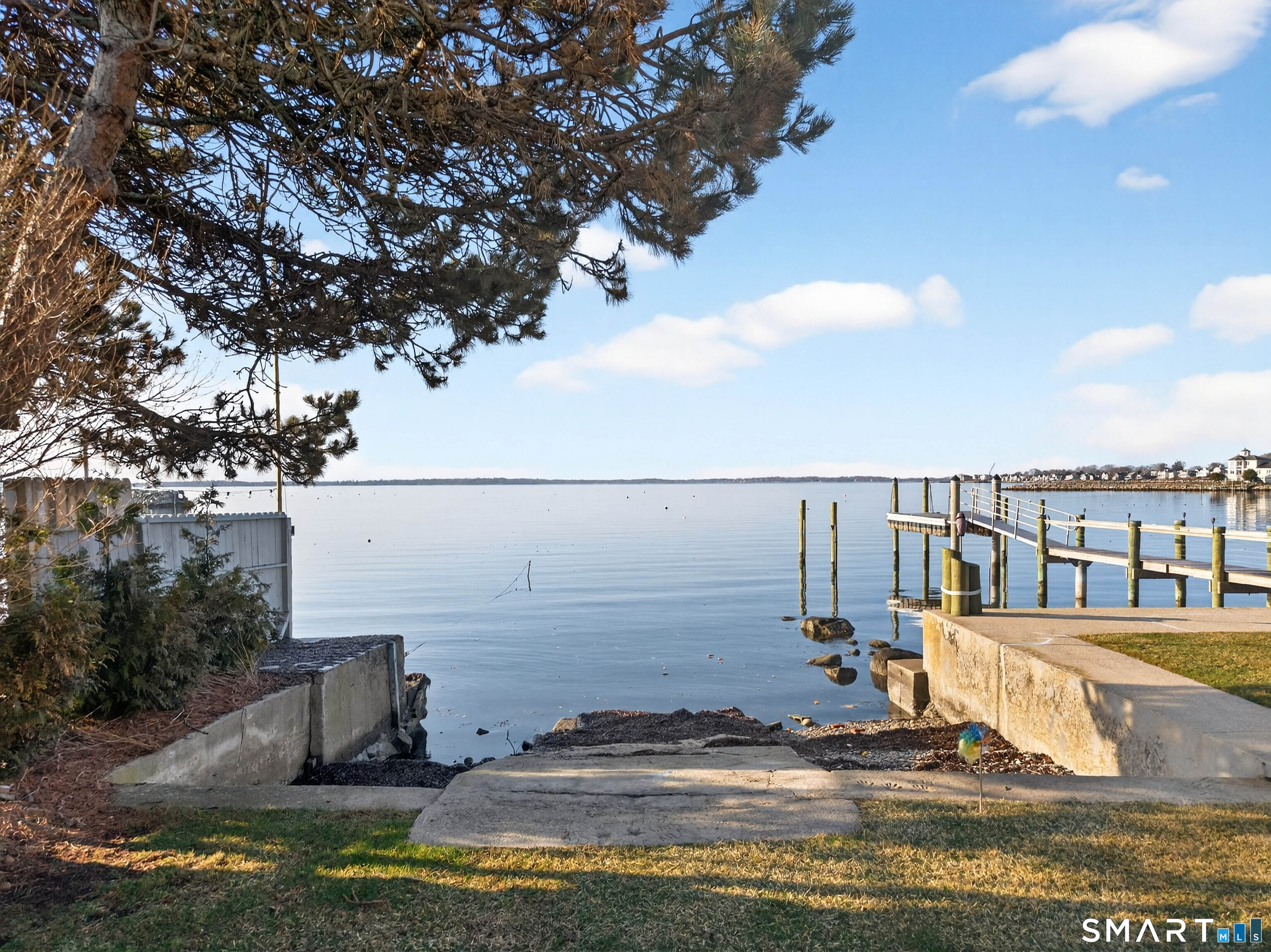 18 Noble Avenue Groton CT 06340
