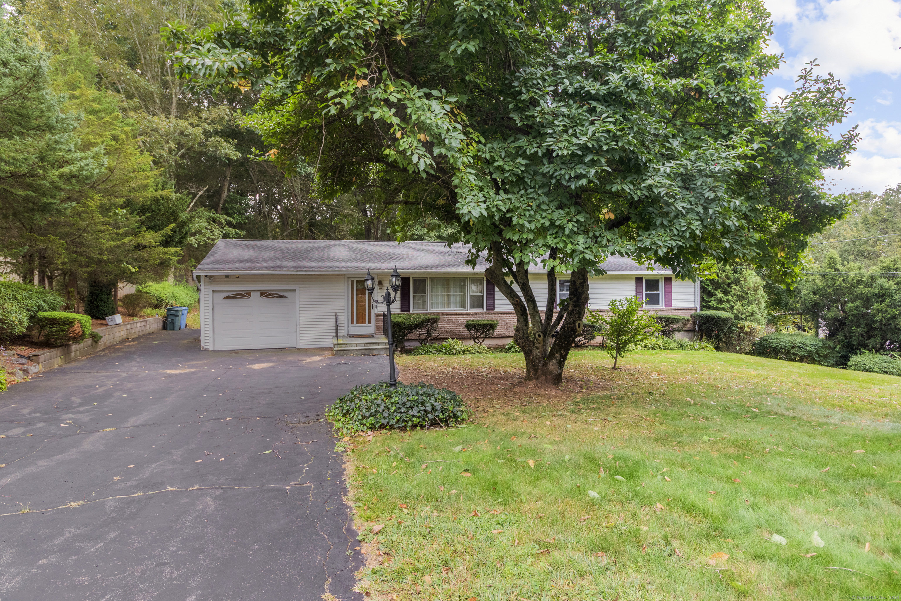 326 Howard Drive Hamden CT 06514